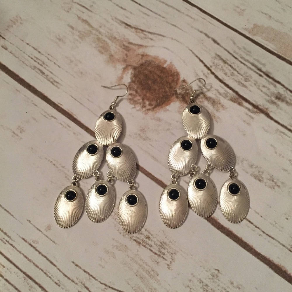 Shell design earrings